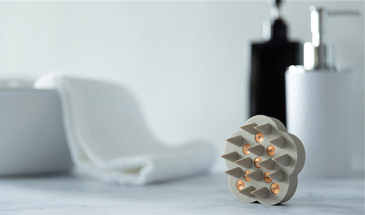 ジーゼロコイル マイクロカレント イオン シャンプーブラシ(マイナスイオン鉱石配合)